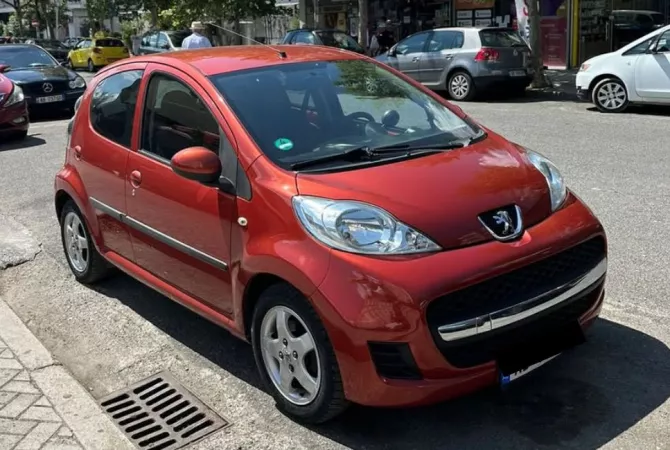 Cars for sale in Tirana - 3,300 Euro