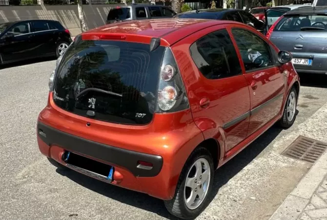Makina ne shitje ne Tirane - 3,300 Euro