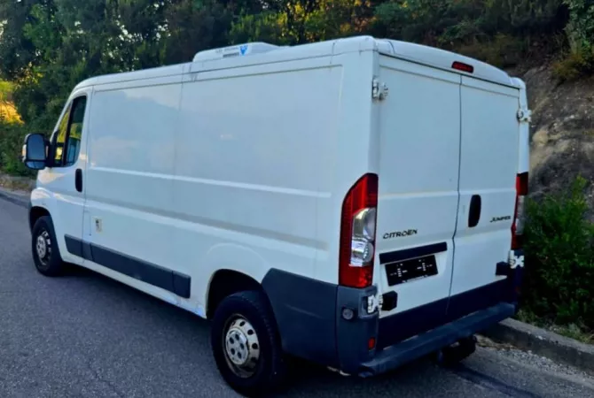 Makina ne shitje ne Tirane - 6,300 Euro