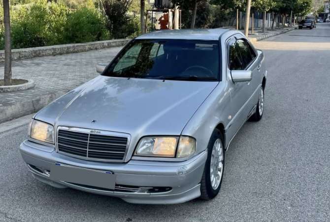 Cars for sale in Tirana - 2,500 Euro