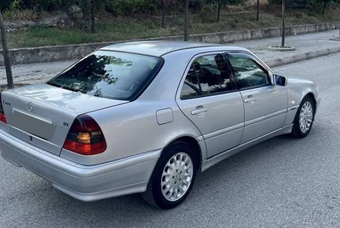 Cars for sale in Tirana - 2,500 Euro