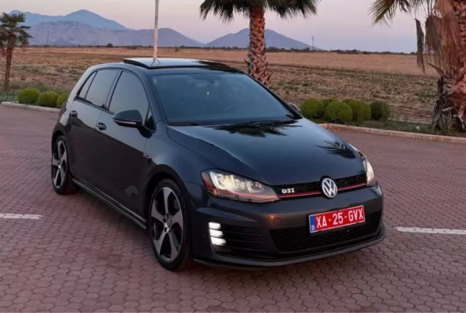 Makina ne shitje ne Tirane - 11,800 Euro