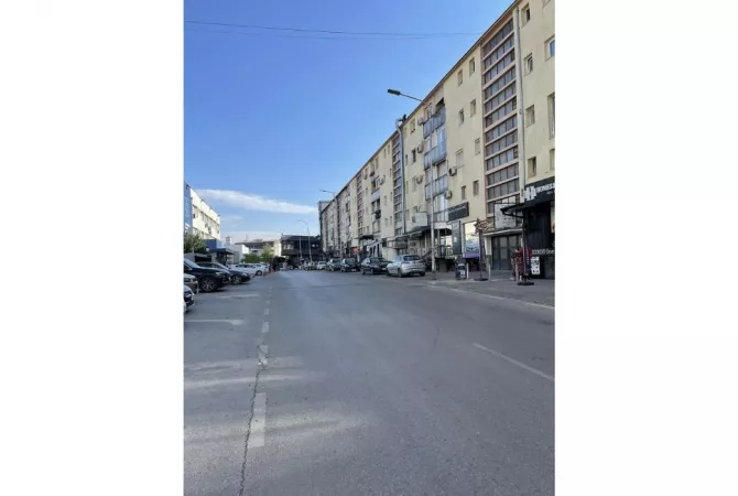 Ambient biznesi me qera 3+1 ne Prishtine - 800 Euro