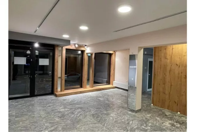 Ambient biznesi me qera 3+1 ne Prishtine - 800 Euro