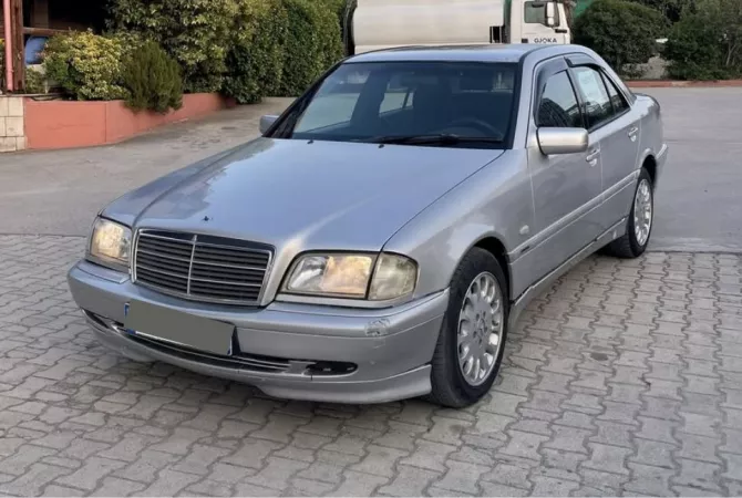 Cars for sale in Fier - 2,500 Euro