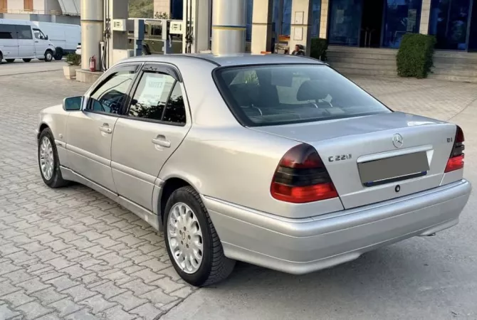 Cars for sale in Fier - 2,500 Euro