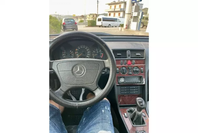 Cars for sale in Fier - 2,500 Euro