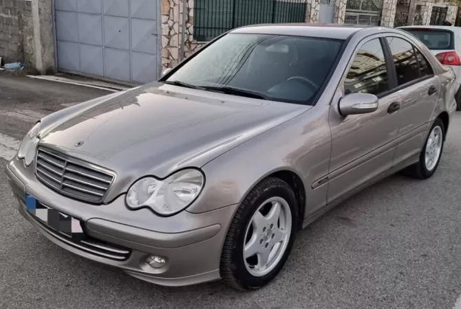 Cars for sale in Tirana - 4,800 Euro