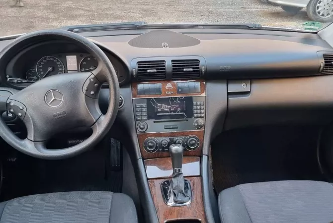 Cars for sale in Tirana - 4,800 Euro