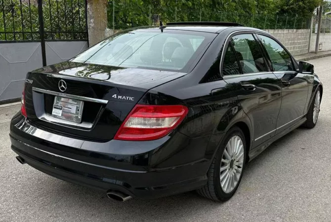 Makina ne shitje ne Tirane - 6,500 Euro