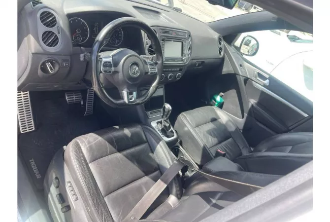 Makina ne shitje ne Tirane - 8,000 Euro