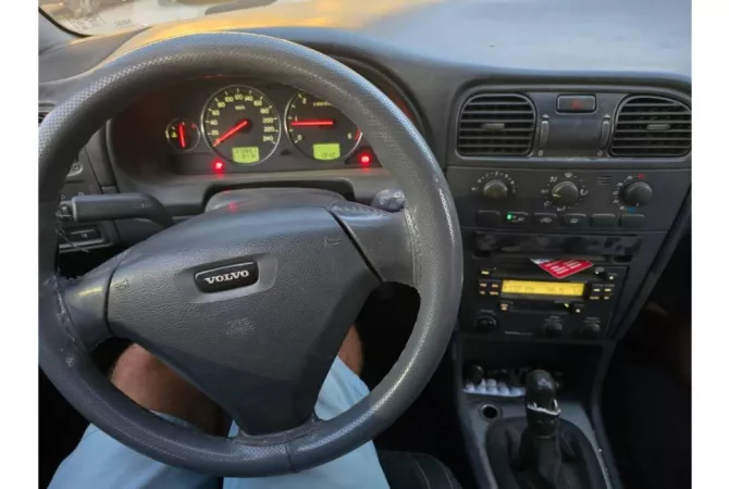 Cars for sale in Tirana - 1,300 Euro