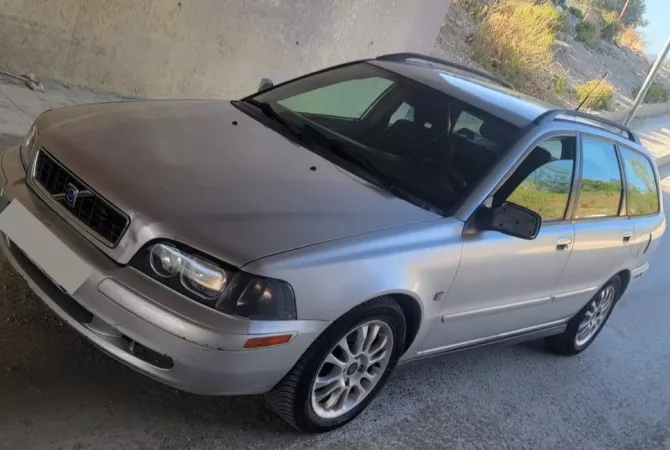Cars for sale in Tirana - 1,900 Euro
