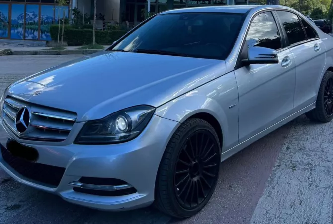 Cars for sale in Tirana - 7,800 Euro