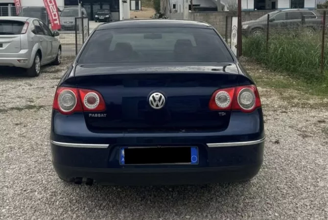 Cars for sale in Tirana - 4,200 Euro