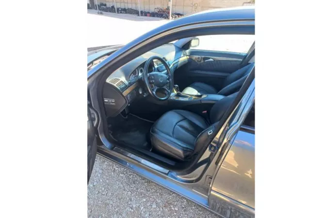 Makina ne shitje ne Tirane - 6,400 Euro