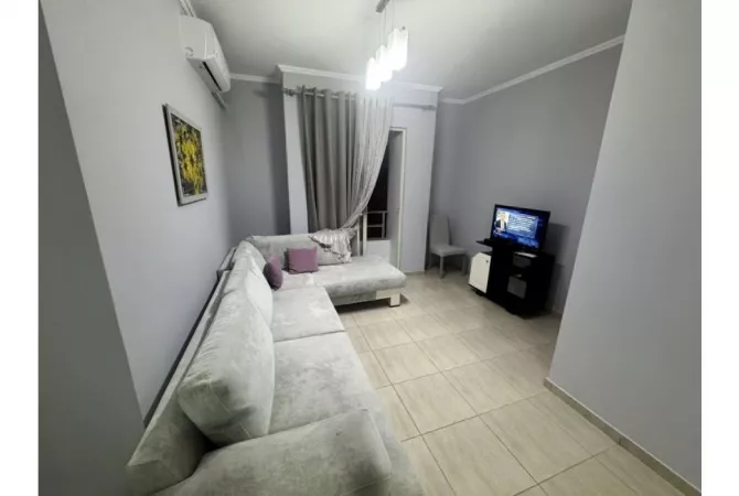 Shtepi me qera 2+1 ne Tirane - 500 Euro
