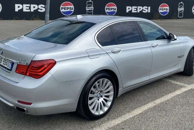 Makina ne shitje ne Tirane - 8,500 Euro