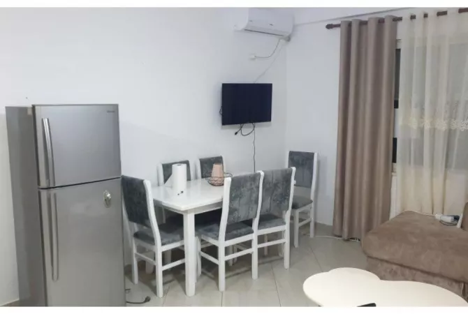 Shtepi me qera 2+1 ne Tirane - 45,000 Leke