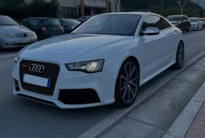 Makina ne shitje ne Berat - 20,000 Euro