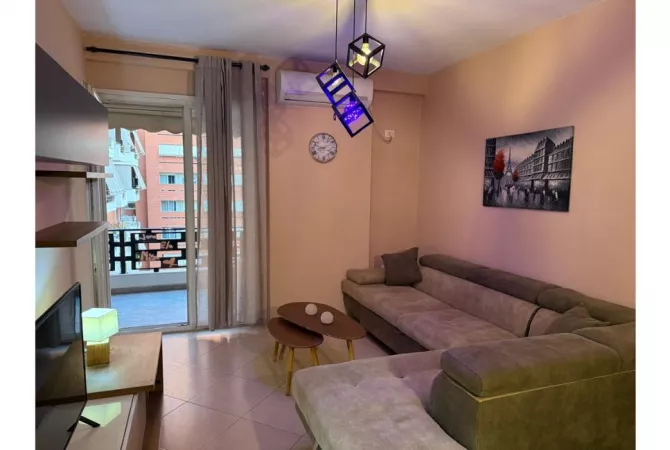 Shtepi me qera 1+1 ne Tirane - 35,000 Leke