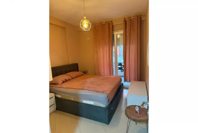 Shtepi me qera 1+1 ne Tirane - 35,000 Leke
