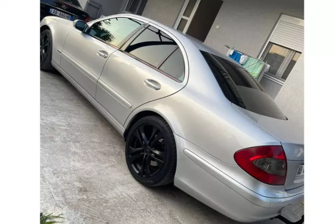Makina ne shitje ne Tirane - 4,500 Euro