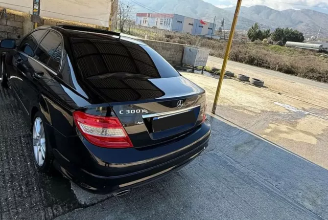Makina ne shitje ne Tirane - 7,600 Euro