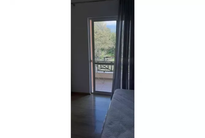 Shtepi me qera Apartament ne Tirane, 2+1, Mobilimi E mobiluar, Pagesa 500  Euro.