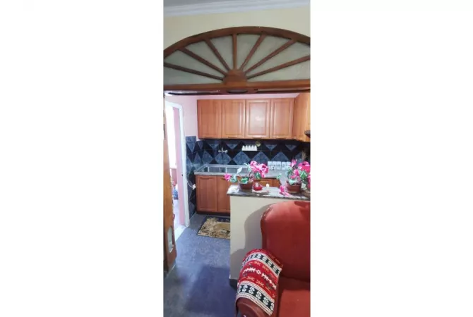 Shtepi me qera 1+1 ne Tirane - 40,000 Leke