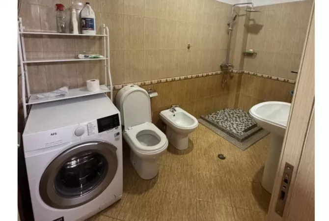 Shtepi me qera Apartament ne Tirane, 3+1, Mobilimi E mobiluar, Pagesa 850  Euro.