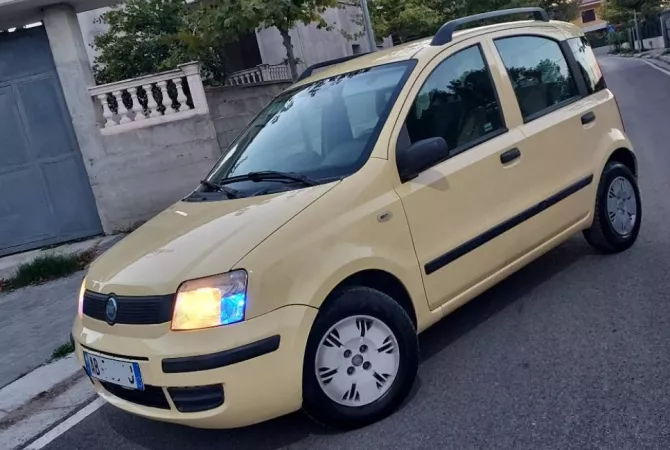 Makina ne shitje ne Tirane - 4,200 Euro