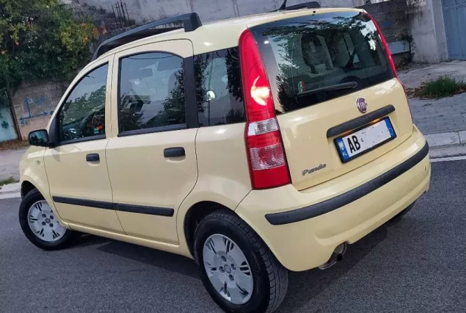 Cars for sale in Tirana - 4,200 Euro