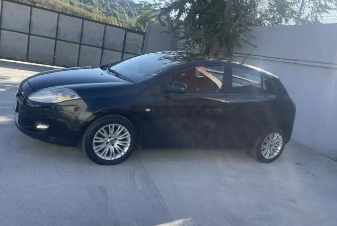 Cars for sale in Tirana - 3,900 Euro