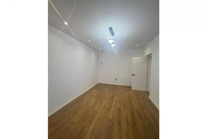 Shtepi me qera 2+1 ne Tirane - 600 Euro