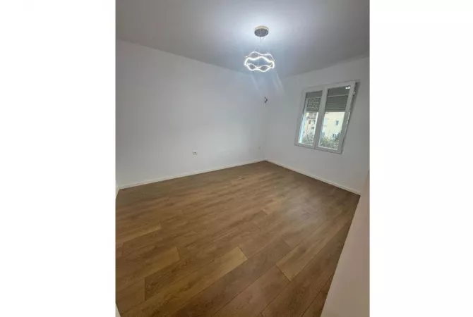 Shtepi me qera 2+1 ne Tirane - 600 Euro