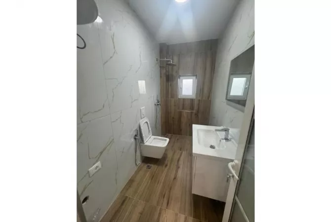 Shtepi me qera 2+1 ne Tirane - 600 Euro