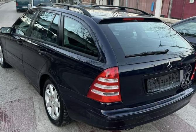 Cars for sale in Tirana - 3,300 Euro