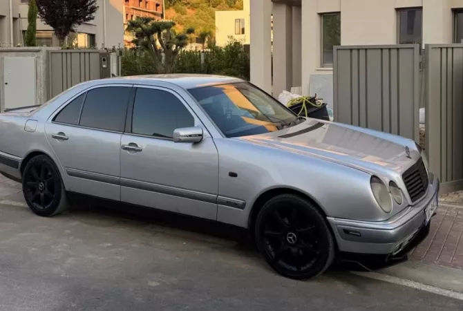 Cars for sale in Tirana - 2,800 Euro