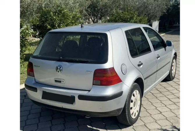 Cars for sale in Tirana - 2,200 Euro