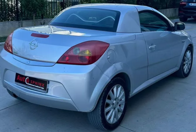 Cars for sale in Tirana - 2,300 Euro