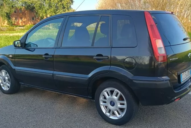 Cars for sale in Tirana - 2,800 Euro