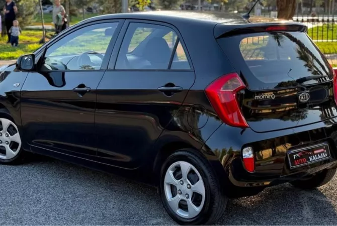 Makina ne shitje ne Tirane - 5,300 Euro