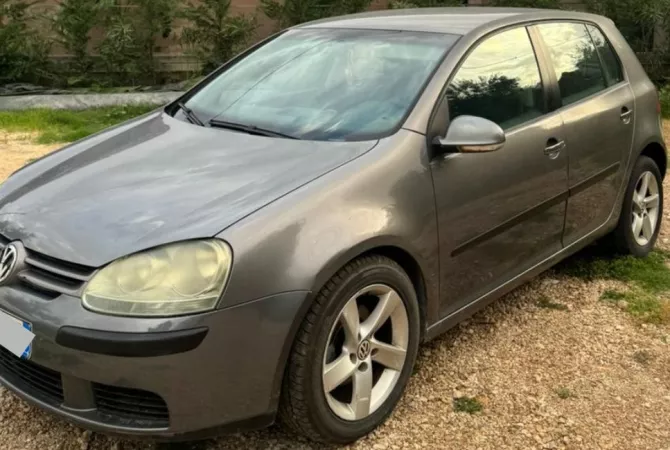 Makina ne shitje ne Tirane - 3,700 Euro