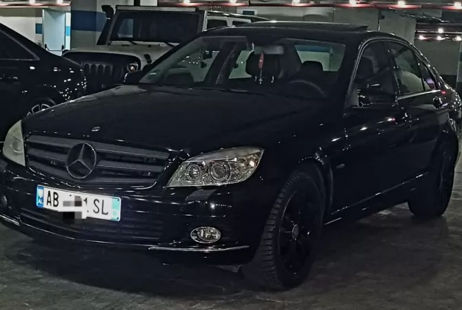 Makina ne shitje ne Tirane - 6,800 Euro