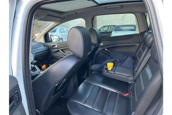 Makina ne shitje ne Durres - 6,600 Euro
