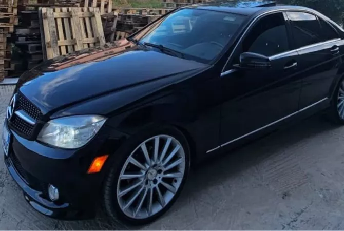 Makina ne shitje ne Tirane - 5,800 Euro