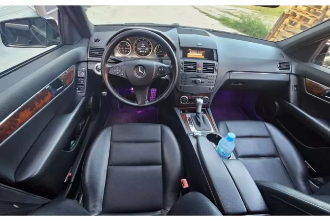 Makina ne shitje ne Tirane - 5,800 Euro