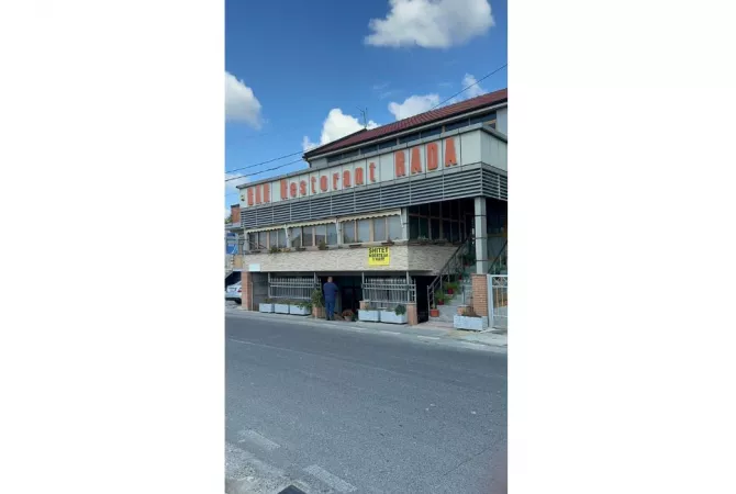 Ambient biznesi ne shitje 2+1 ne Durres - 220,000 Euro