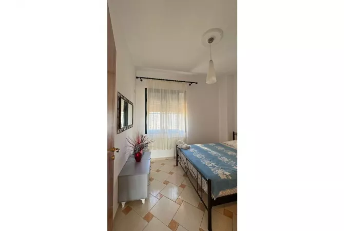Shtepi me qera Apartament ne Vlore, 3+1, Mobilimi E mobiluar, Pagesa 500  Euro.